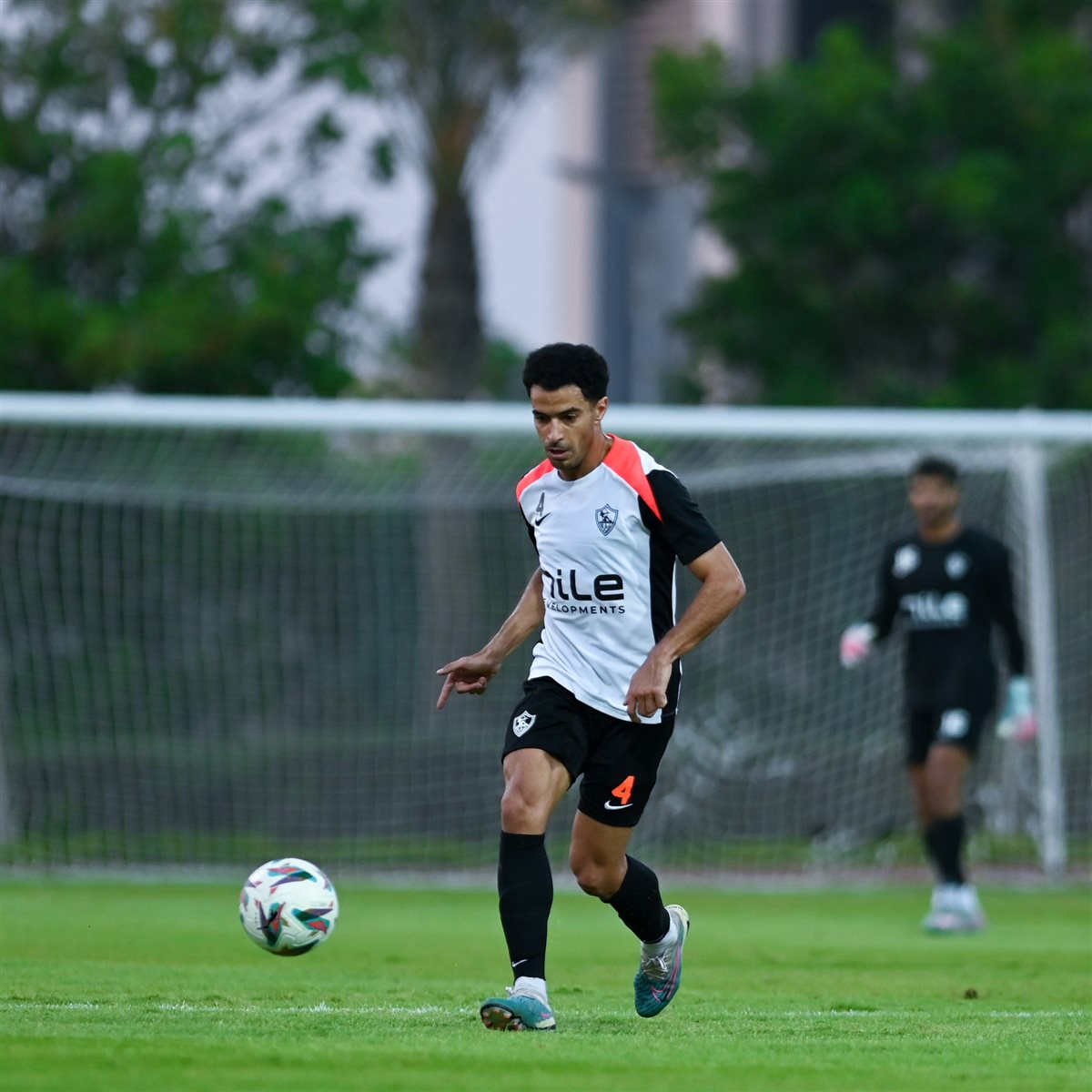 <strong>صور من مباراة الزمالك والشمس الودية&nbsp;</strong>