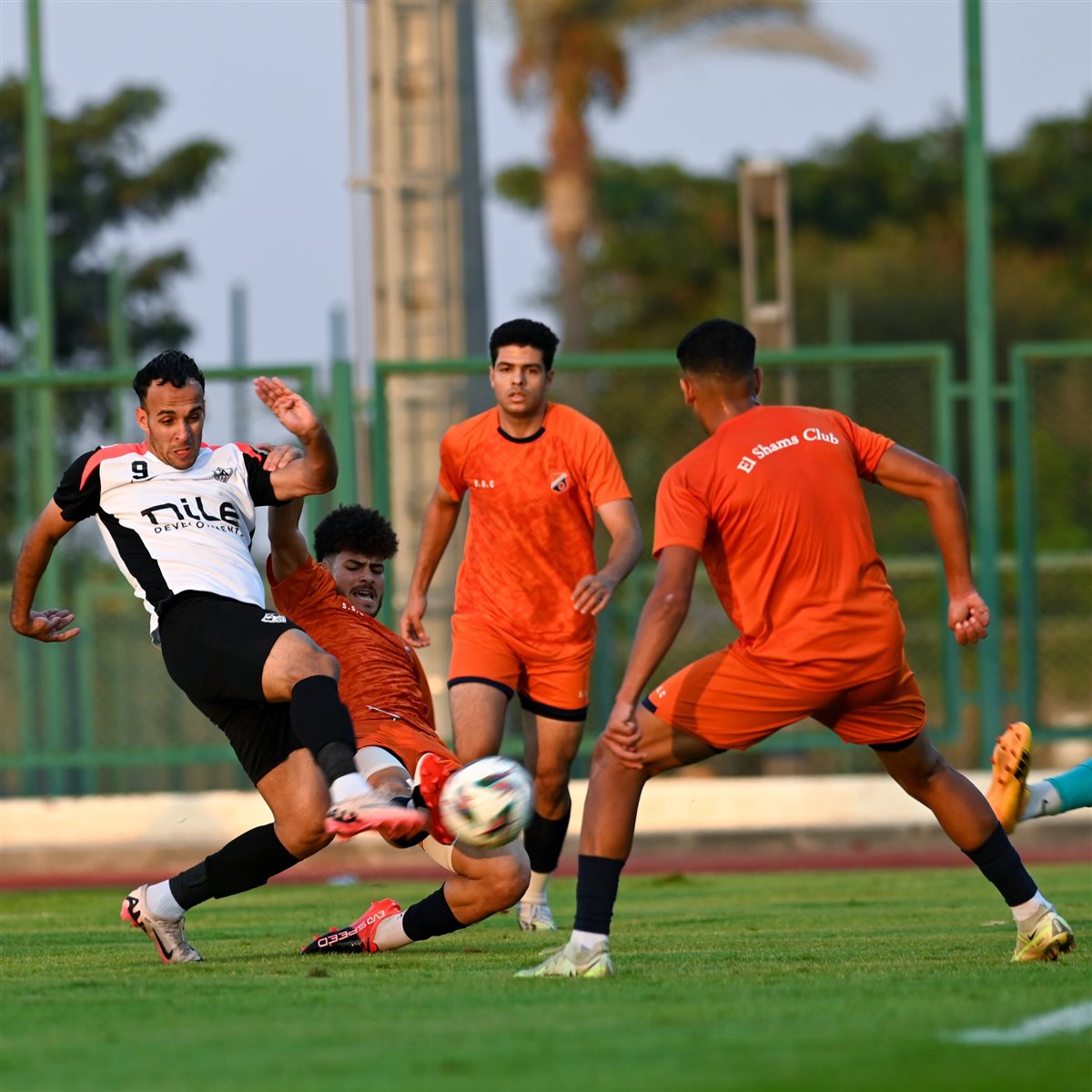 <strong>صور من مباراة الزمالك والشمس الودية&nbsp;</strong>
