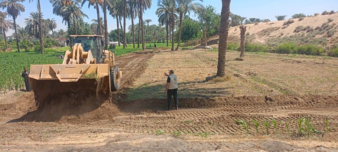 &nbsp;إزالة للتعديات الزراعية بمنطقة آثار الشيخ مسعود بمحافظة المنيا