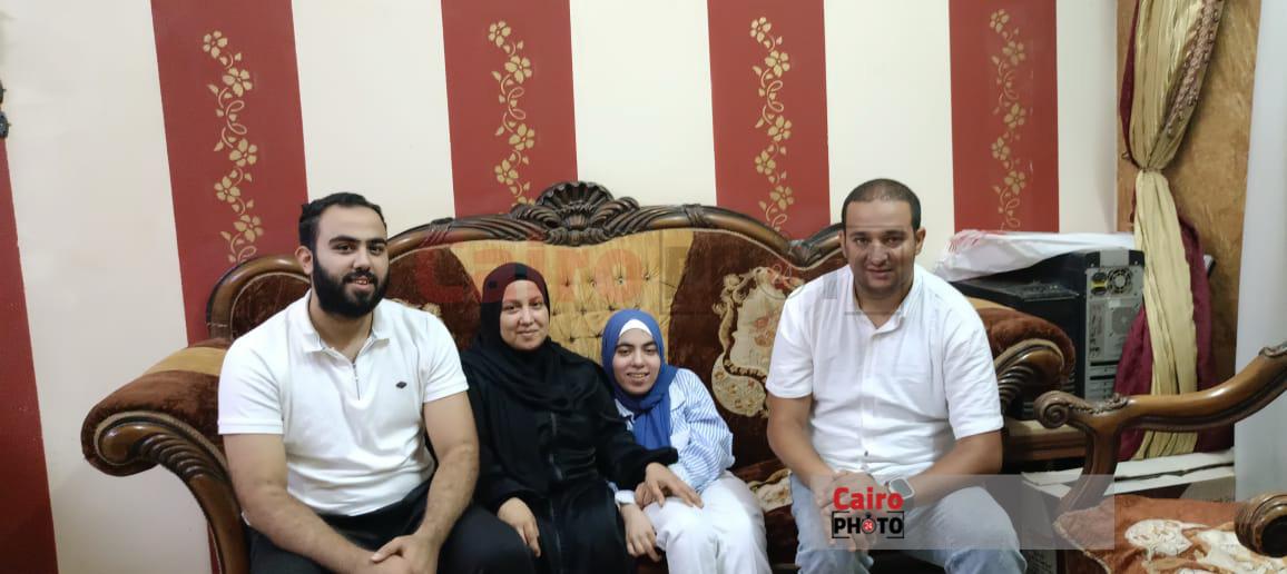 ياسمين الكومي مريضة ضمور العضلات طالبة الثانوية العامة&nbsp;