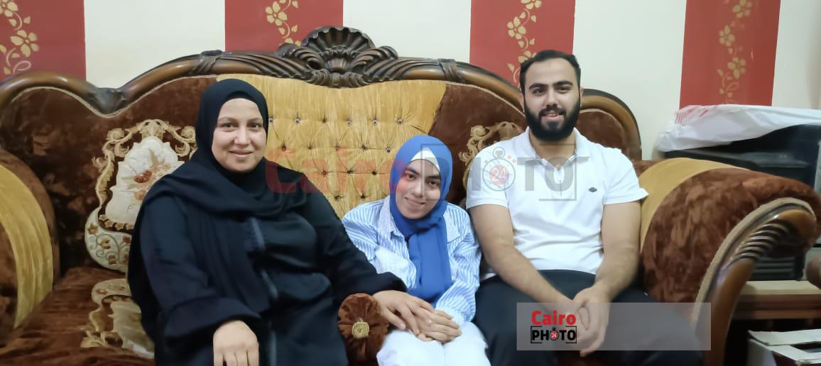 ياسمين الكومي مريضة ضمور العضلات طالبة الثانوية العامة&nbsp;