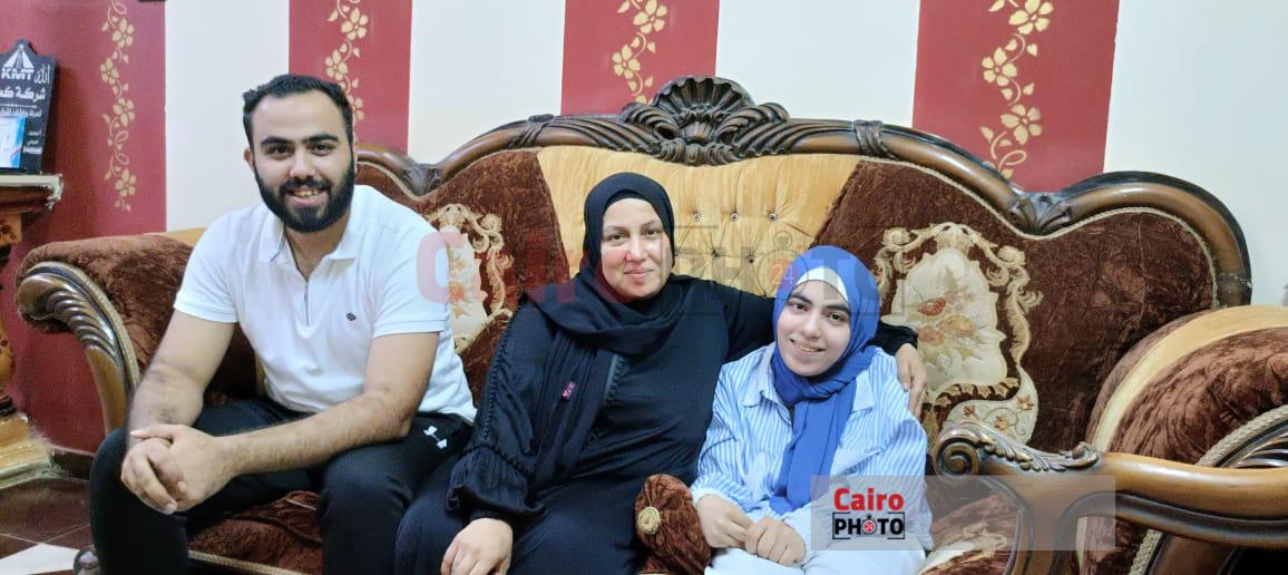ياسمين الكومي مريضة ضمور العضلات طالبة الثانوية العامة&nbsp;