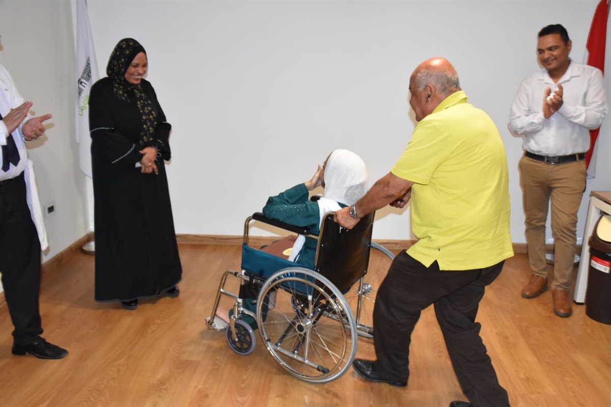 طالبة تقهر الالم &nbsp;وتتفوق في الثانوية العامة