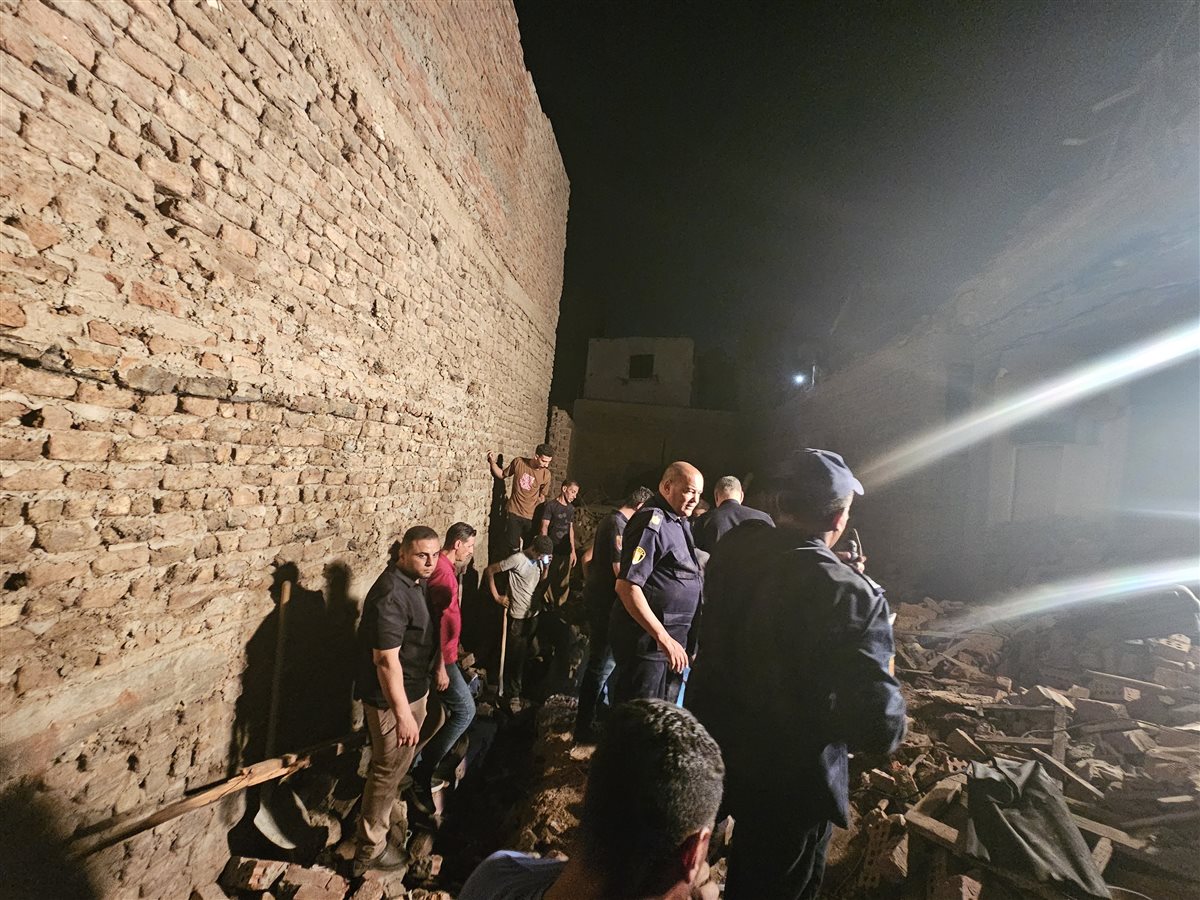 انهيار منزل بمنطقة الفواخير بأسيوط&nbsp;