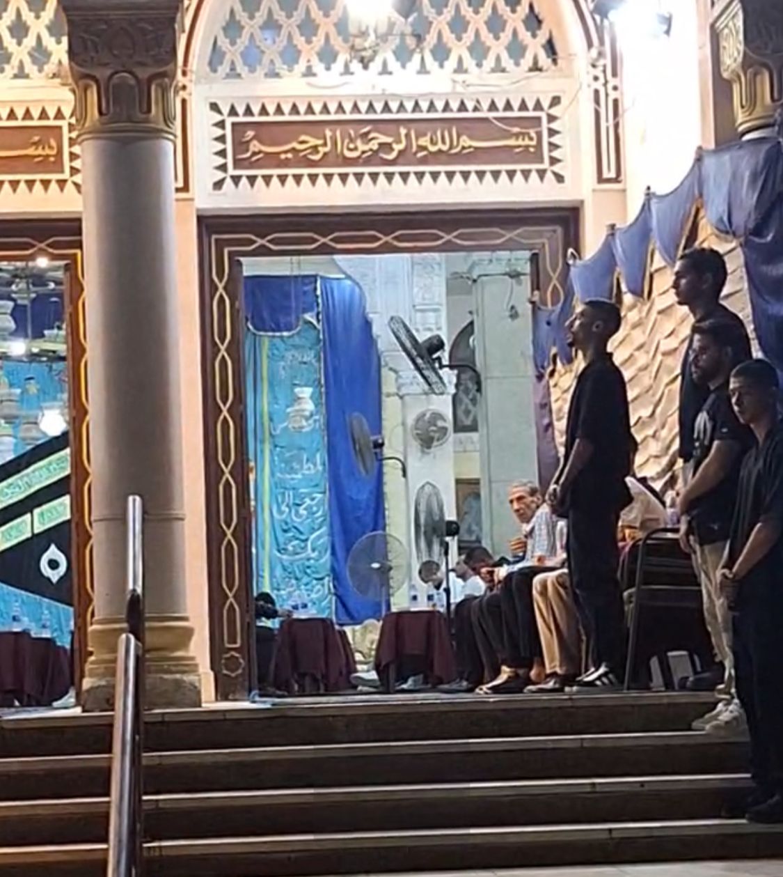 بدء عزاء والدة الرابر فليكس بمسجد أبو المكارم&nbsp;