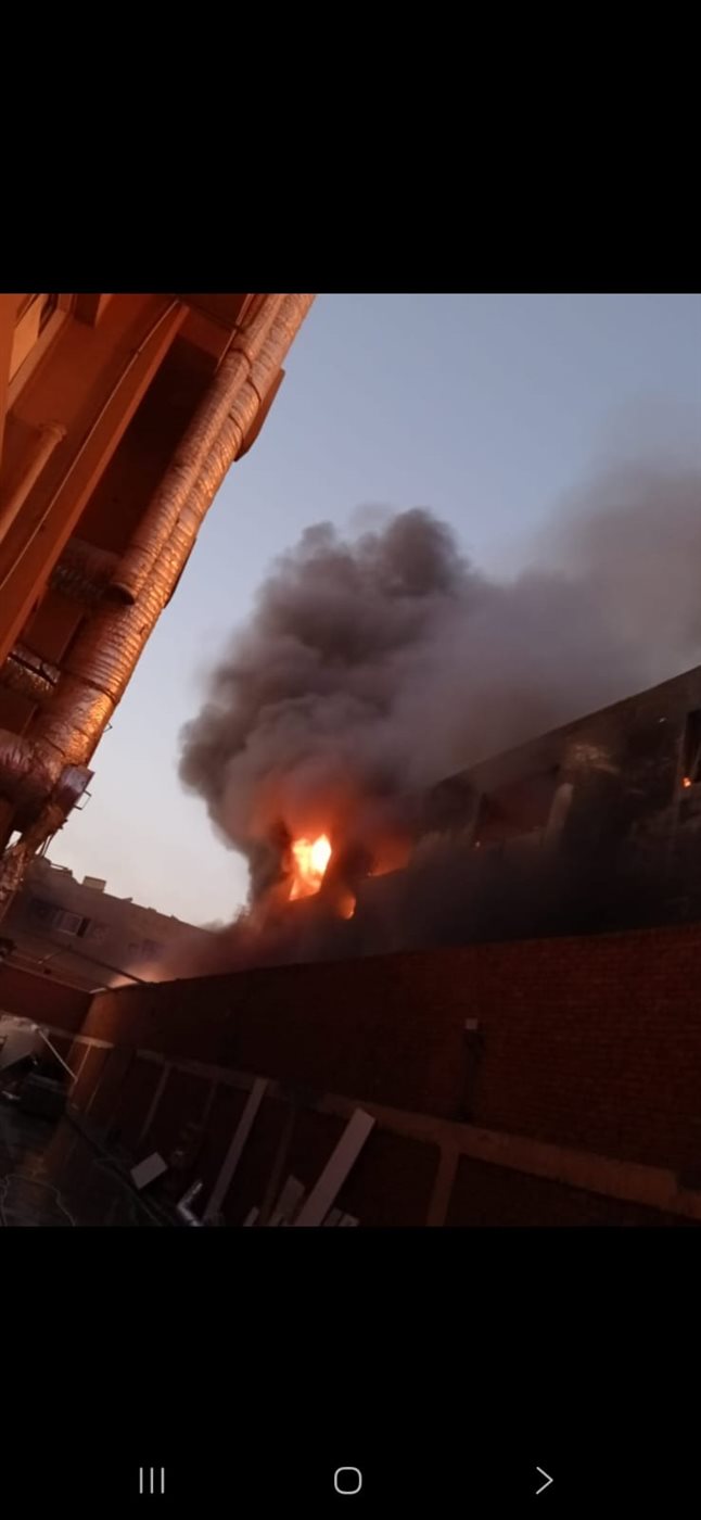 حريق بمصنع بلاستيك بالمنطقة الصناعية في أكتوبر