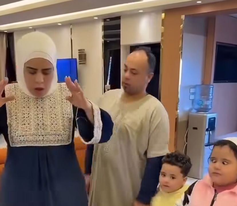 فيديو سخرية أم مكة أثناء الصلاة&nbsp;