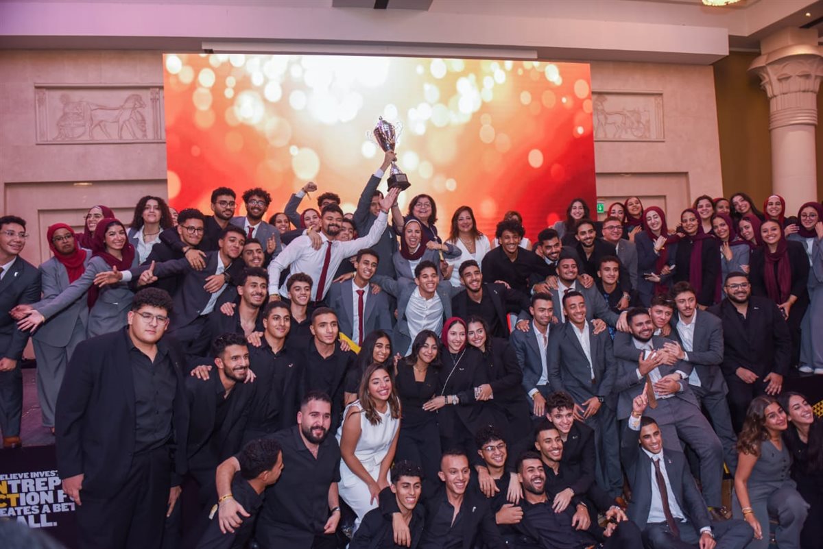 &nbsp;فوز جامعة مصر للعلوم والتكنولوجيا بالمركز الأول&nbsp;