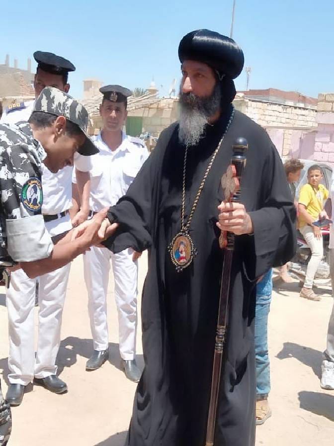 الأنبا مينا يدلي بصوته الإنتخابي&nbsp;
