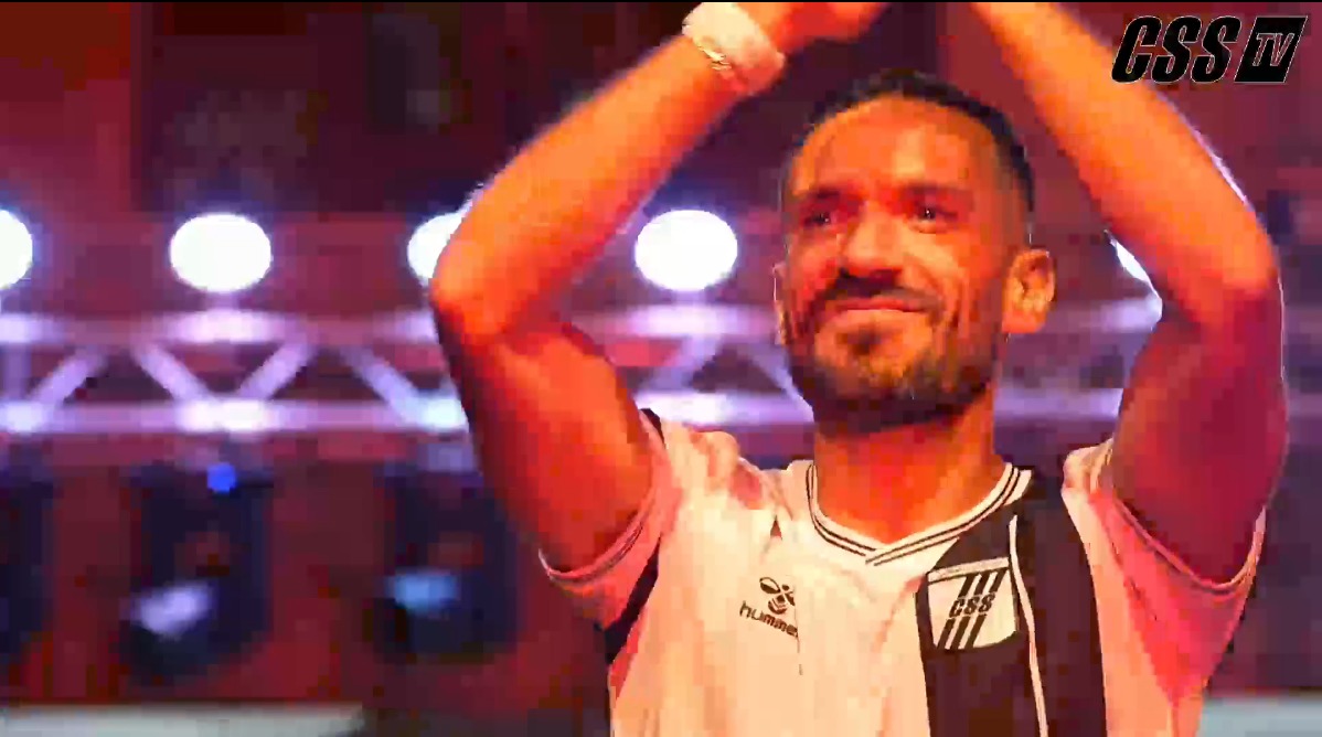 <strong>في حضور غفير.. الصفاقسي التونسي يقدم علي معلول لـ الجماهير&nbsp;</strong>