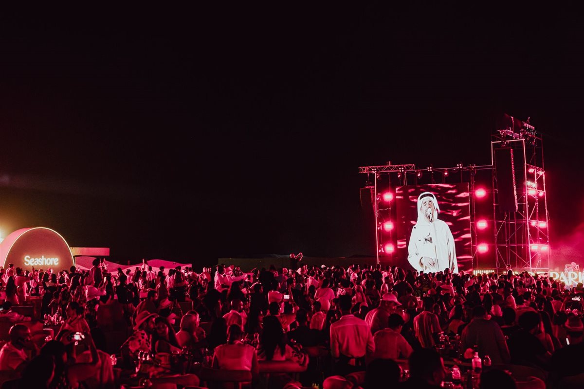 بحضور هشام جمال وليلى زاهر<strong>.. لقطات من حفل حسين الجسمي بـ &nbsp;مسرح Seashore&nbsp;&nbsp;</strong>