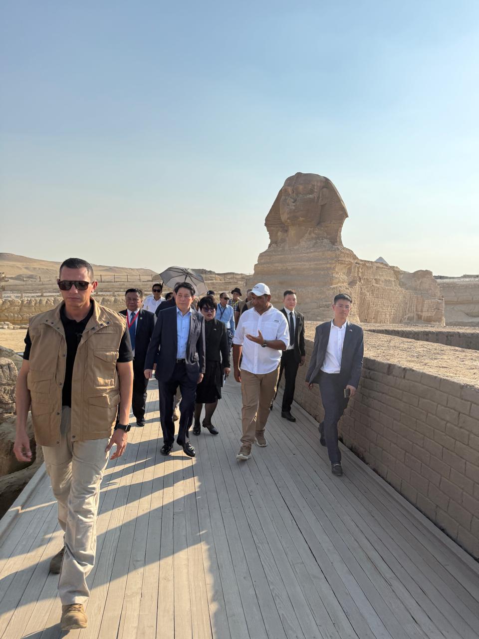 &nbsp;رئيس جمهورية فيتنام يزور أهرامات الجيزة&nbsp;