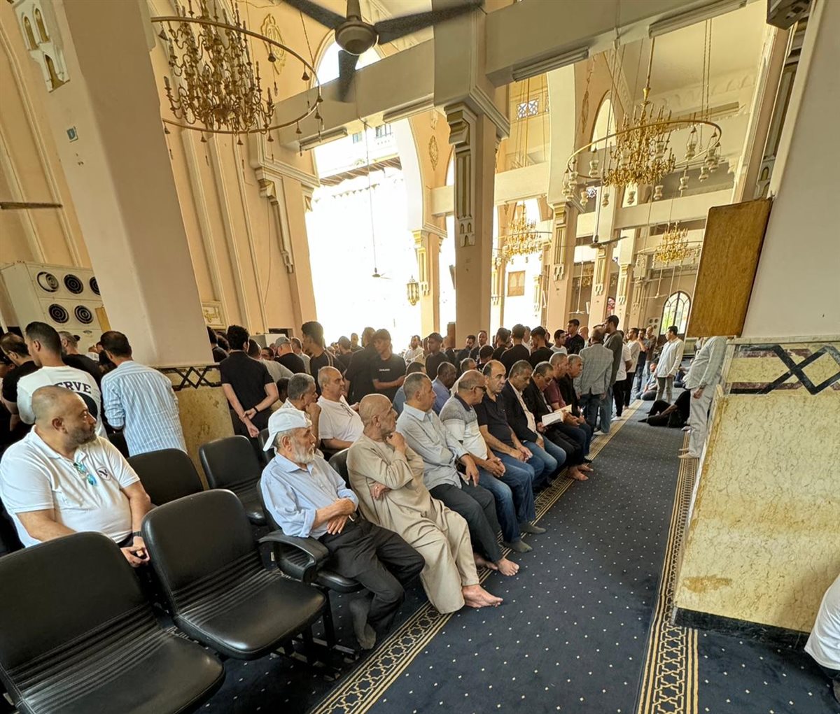 <strong>تشييع جثمان هيثم سمير بطل السباقات الدولي لمثواه الأخير&nbsp;</strong>