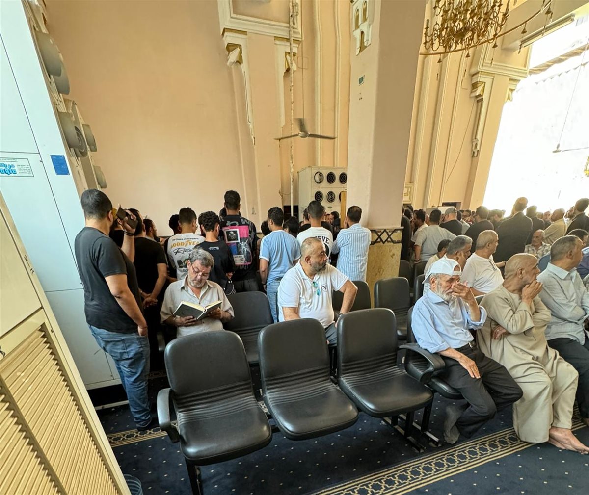 <strong>تشييع جثمان هيثم سمير بطل السباقات الدولي لمثواه الأخير&nbsp;</strong>