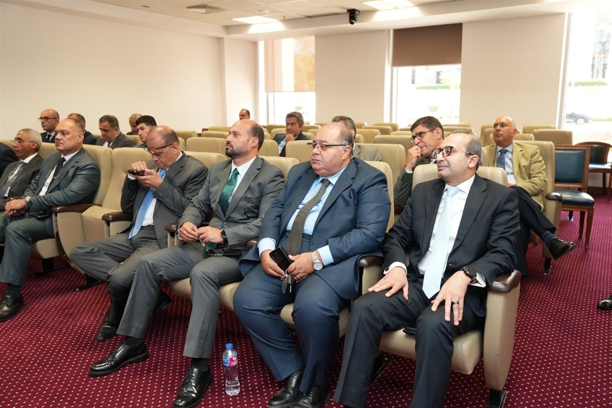 &nbsp;لقاء موسعًا مع السفراء المنقولين للعمل بالسفارات والبعثات المصرية بالخارج،