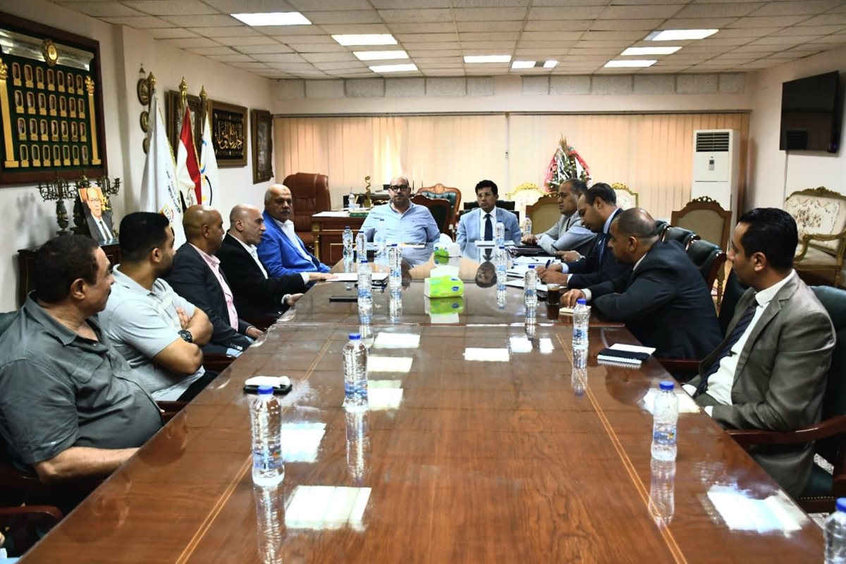 وزير الرياضة ورئيس اللجنة الأولمبية يجتمعان باتحادات رفع الأثقال والمصارعة&nbsp;
