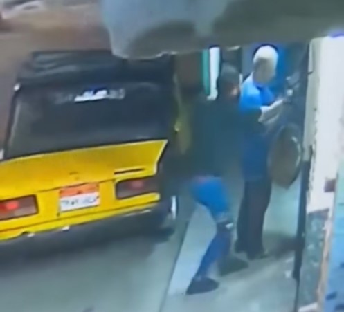 <strong>&nbsp;واقعه سرقة هاتف أحد الأشخاص بأسلوب الخطف&nbsp;</strong>