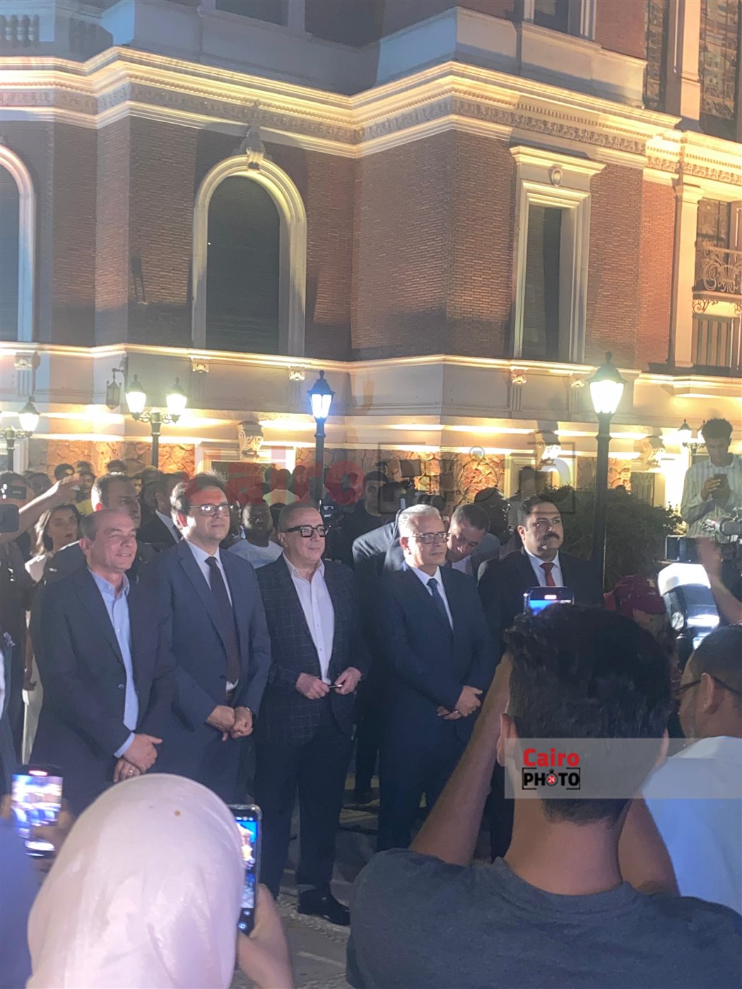 وزير الثقافة بافتتاح معرض “صوت مصر”&nbsp;
