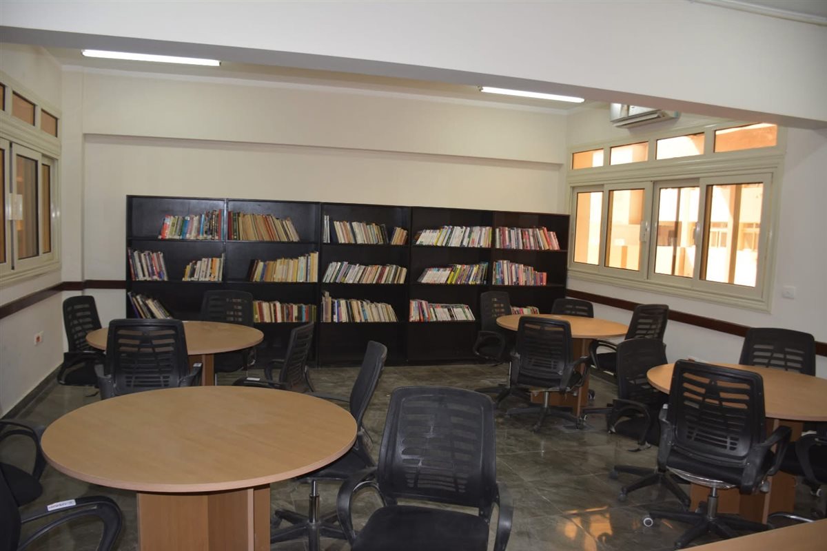 جامعة الأقصر الأهلية