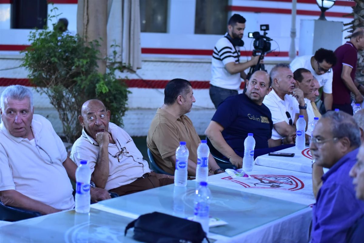 رموز الزمالك&nbsp;مع مجلس الإدارة&nbsp;