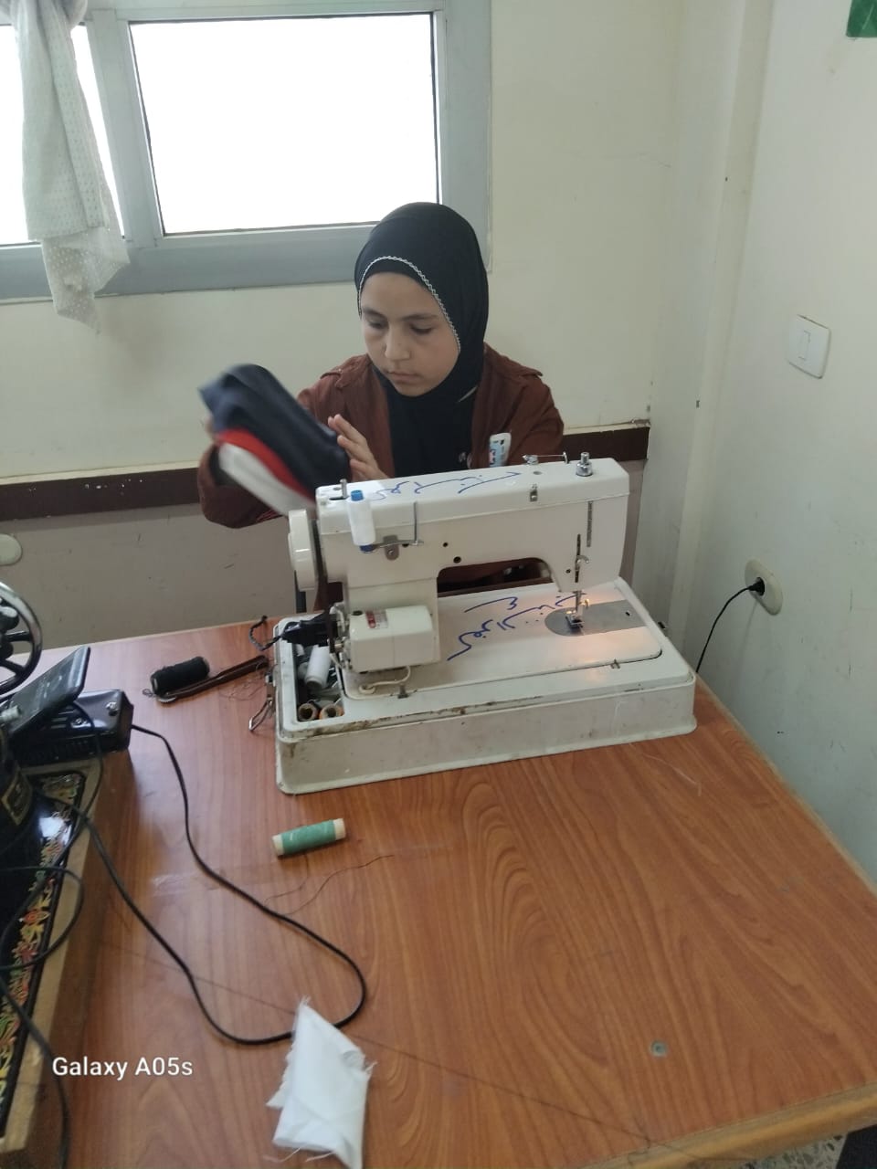 تعليم المنوفية يطلق أول وحدة منتجة لتدريب الطالبات على الخياطة بقرية صبايا العنب&nbsp;
