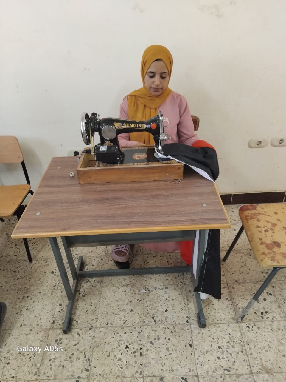 تعليم المنوفية يطلق أول وحدة منتجة لتدريب الطالبات على الخياطة بقرية صبايا العنب&nbsp;