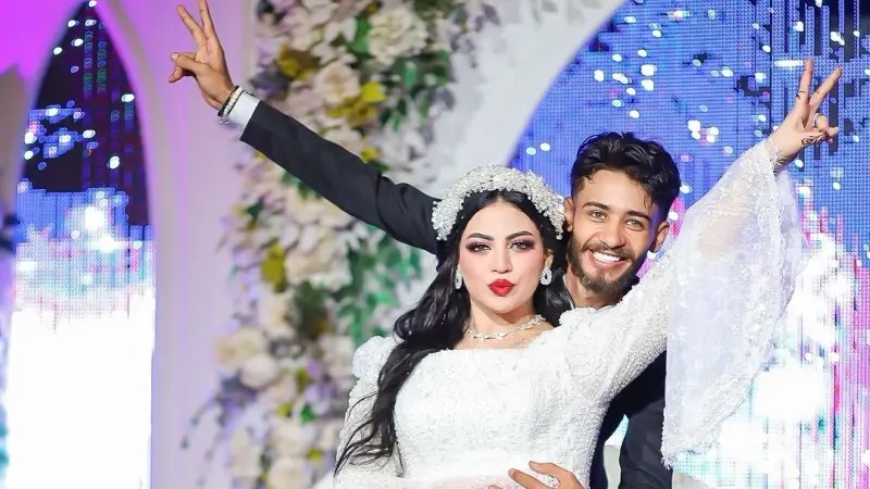 البلوجر علاء الساحر وطليقته الأولى وصال&nbsp;