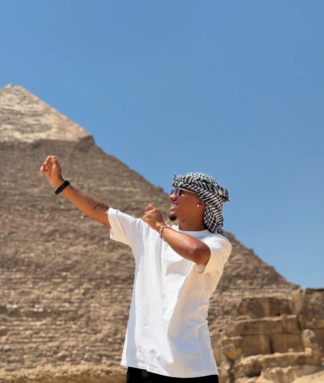 صور زيارة بيزيرا لـ الأهرامات&nbsp;