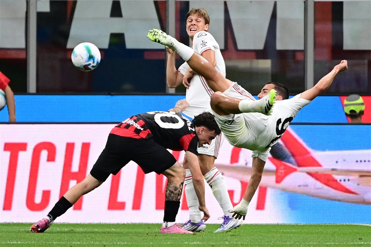 مباراة ميلان وكريمونيزي في الدوري الإيطالي