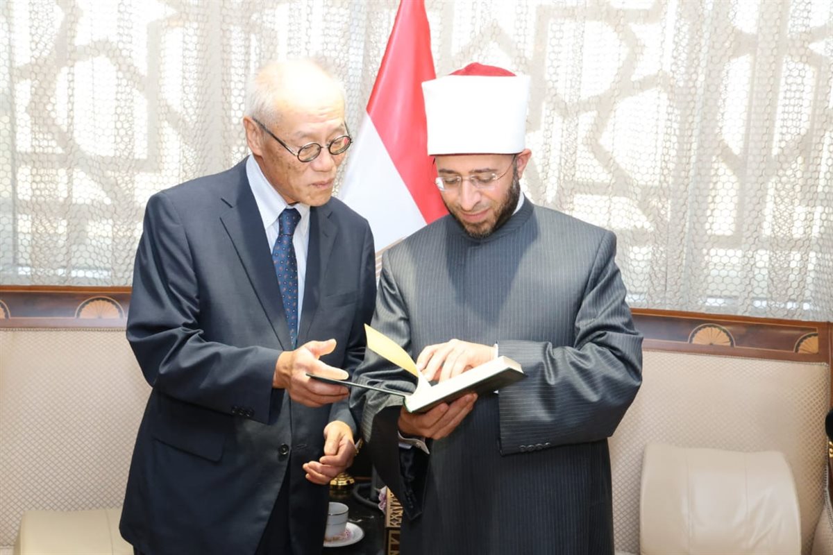 وزير الأوقاف يستقبل سفير اليابان بالقاهرة&nbsp;