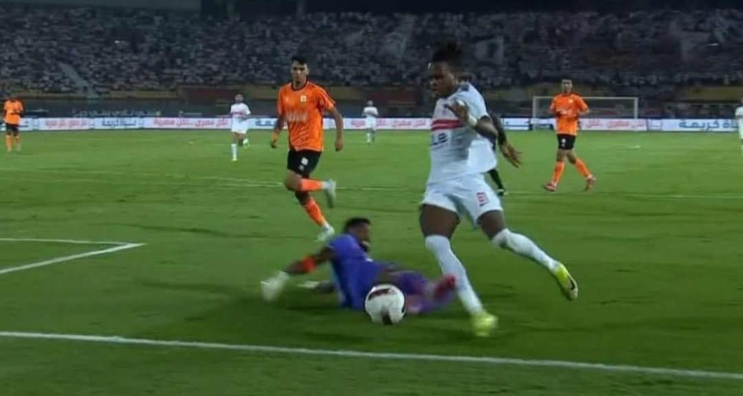 <strong>لقطة شيكو بانزا من مباراة الزمالك وفاركو&nbsp;</strong>