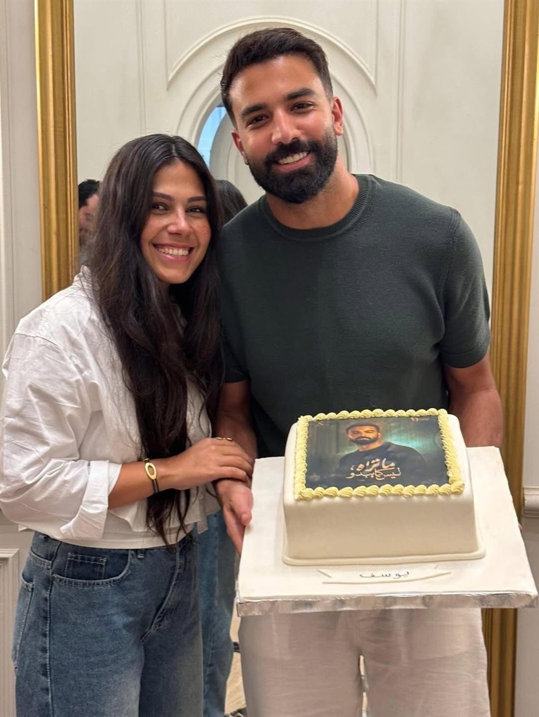 حازم إيهاب يحتفل بنجاح حكاية هند إحدى حكايات مسلسل ما تراه ليس كما يبدو&nbsp;
