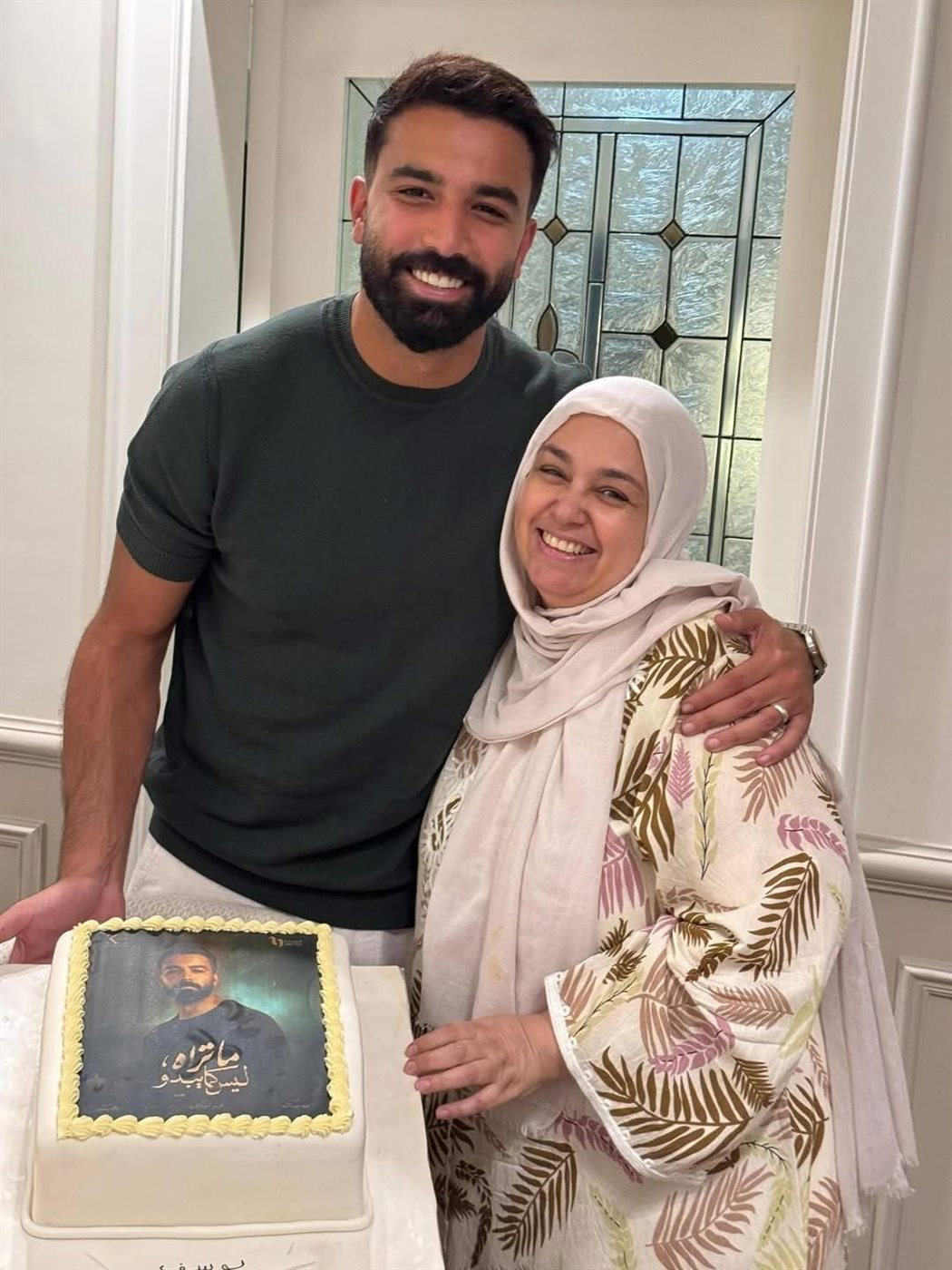 حازم إيهاب يحتفل بنجاح حكاية هند إحدى حكايات مسلسل ما تراه ليس كما يبدو&nbsp;