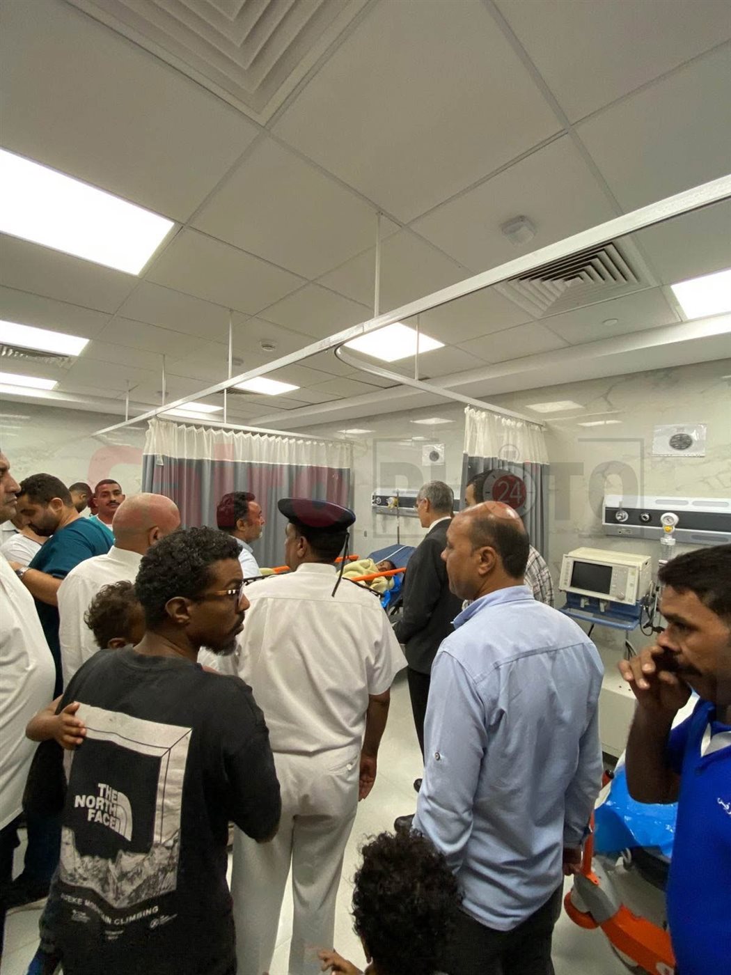 مدير أمن الأقصر اللواء الصاوي يتفقد المصابين&nbsp;