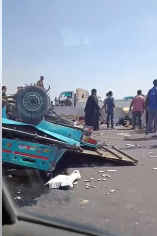 حادث تصادم &nbsp;سيارة ربع نقل أعلى طريق الواحات أمام دريم