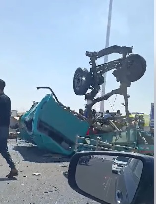 حادث تصادم &nbsp;سيارة ربع نقل أعلى طريق الواحات أمام دريم