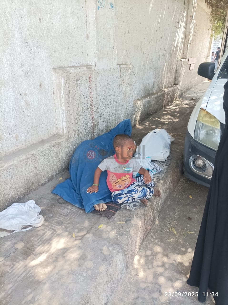 فريق حماية الطفل بعد الوصول للسيدة&nbsp;