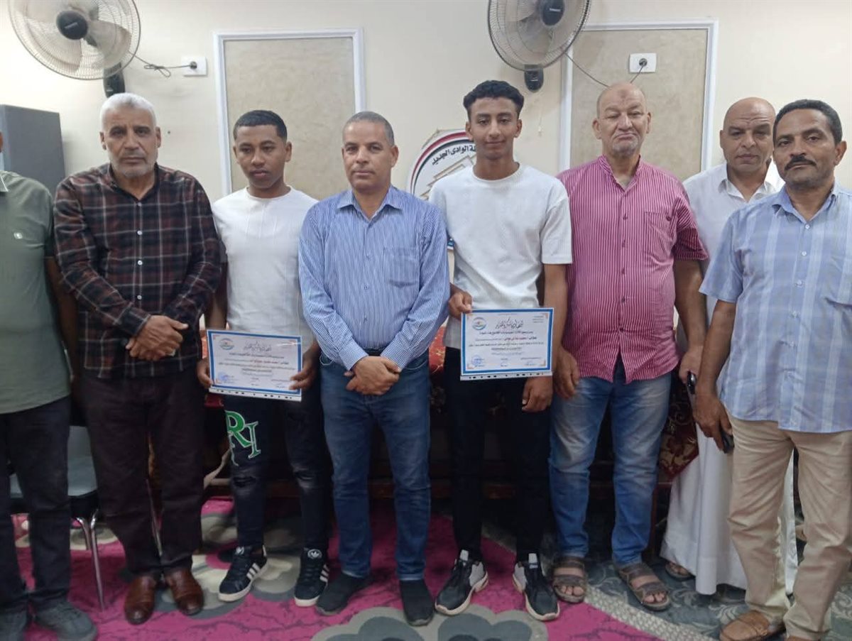 <br>تعليم الوادي الجديد يكرم طالبين أعادا مبلغ مالى كبير لصاحبته&nbsp;