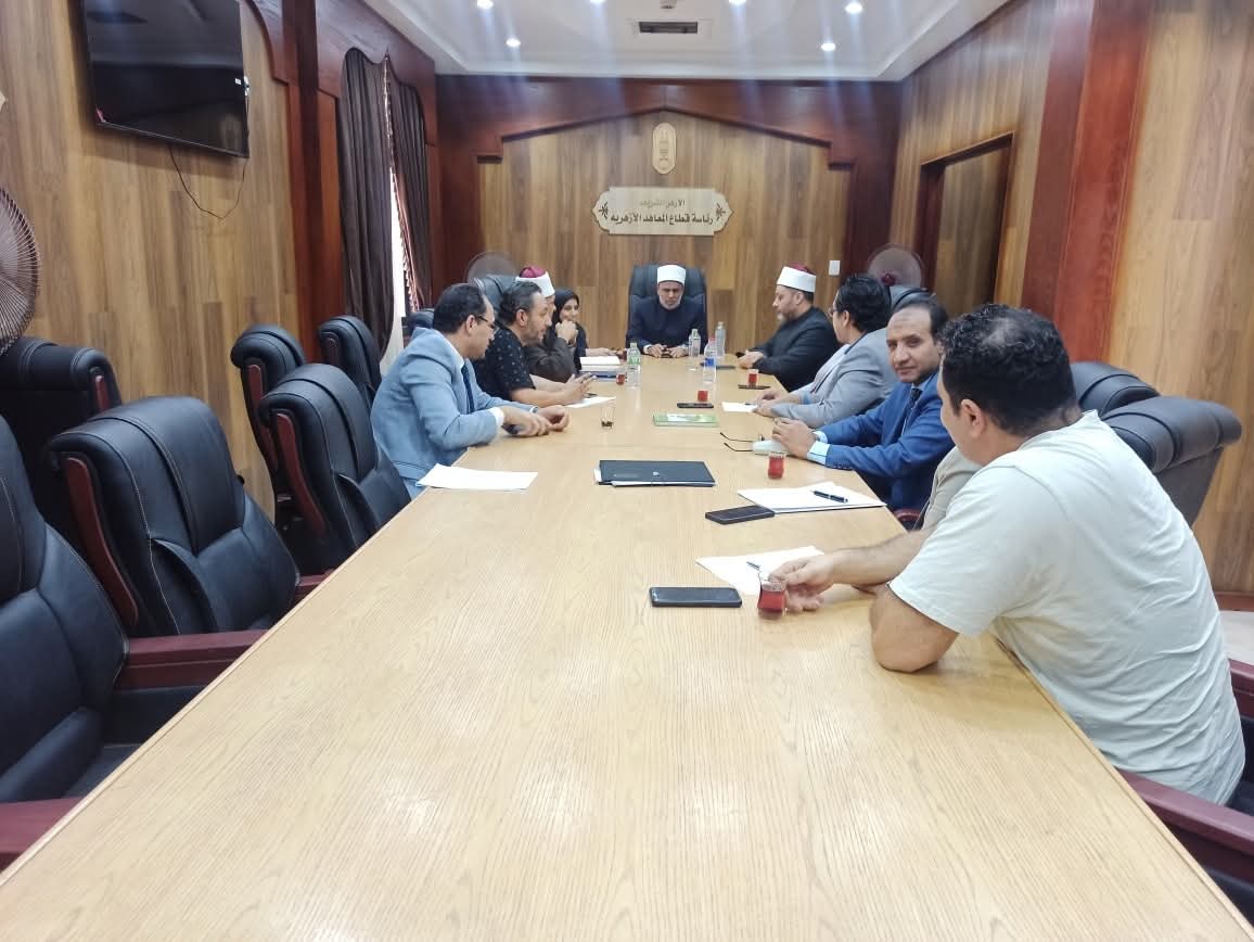 &nbsp;انعقاد لجنة مراجعة بوكليت المعاهد الخاصة