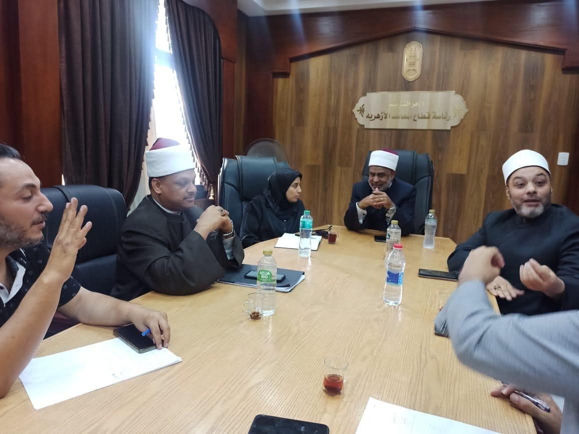&nbsp;انعقاد لجنة مراجعة بوكليت المعاهد الخاصة