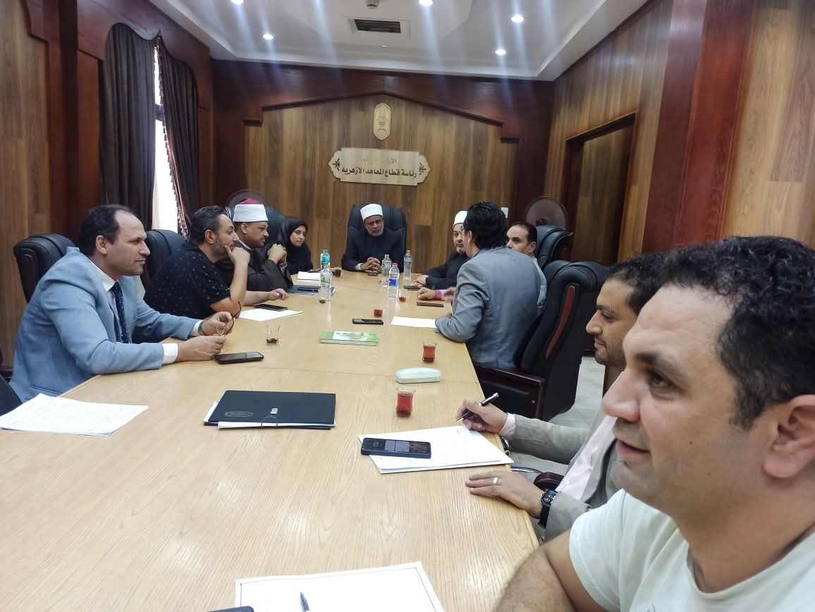 &nbsp;انعقاد لجنة مراجعة بوكليت المعاهد الخاصة