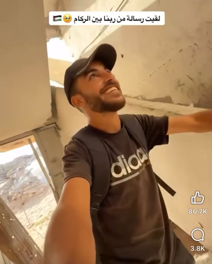 فلسطيني يوثق لحظة العودة لمنزله&nbsp;