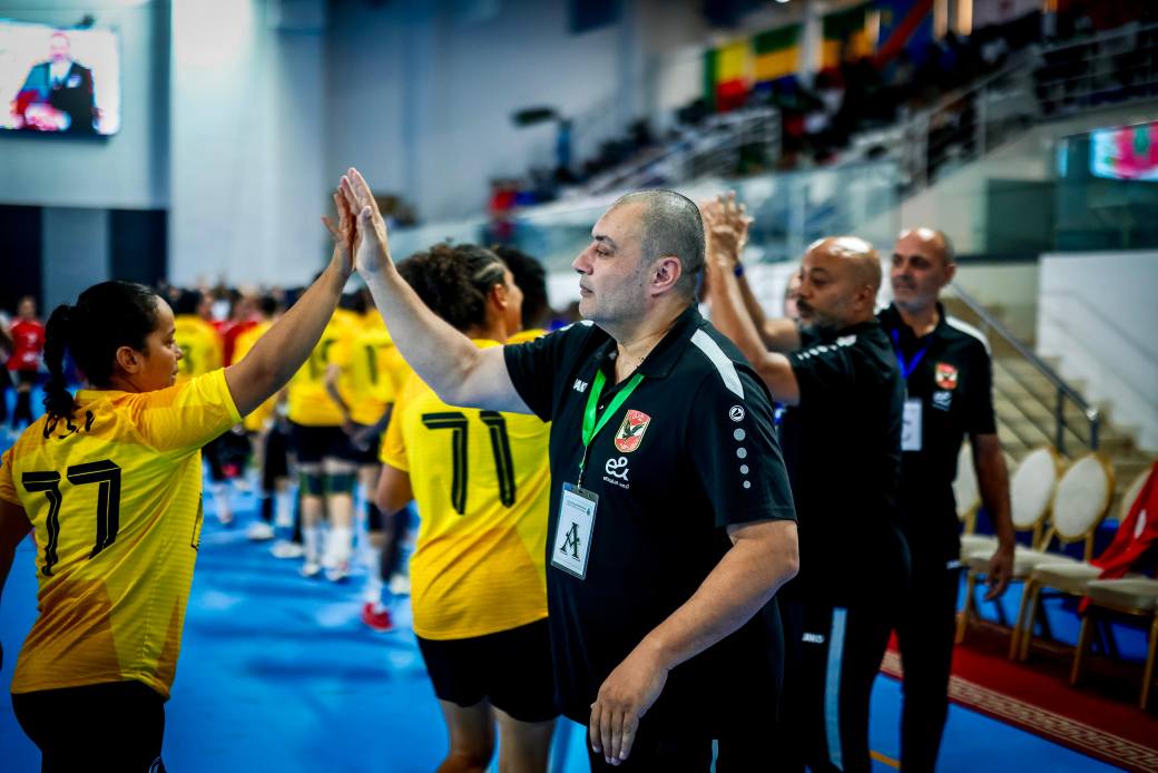 <strong>سيدات يد الأهلي يتأهلن إلى ربع نهائي بطولة إفريقيا &nbsp;بالمغرب</strong>