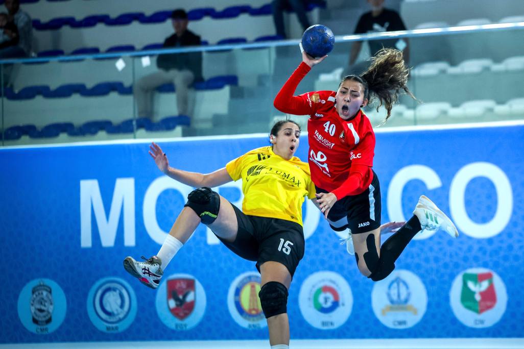 <strong>سيدات يد الأهلي يتأهلن إلى ربع نهائي بطولة إفريقيا &nbsp;بالمغرب</strong>