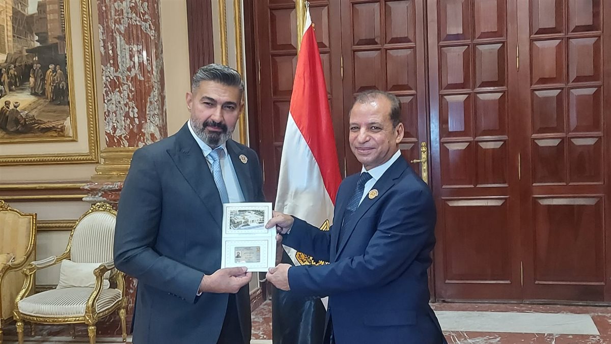 ياسر جلال &nbsp;يتسلم كارنيه عضوية مجلس الشيوخ