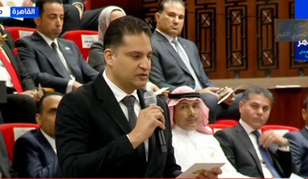 &nbsp;الدكتور محمد أحمد عمر هاشم يؤدي اليمين الدستورية خلال الجلسة الافتتاحية لدور الانعقاد الأول&nbsp;