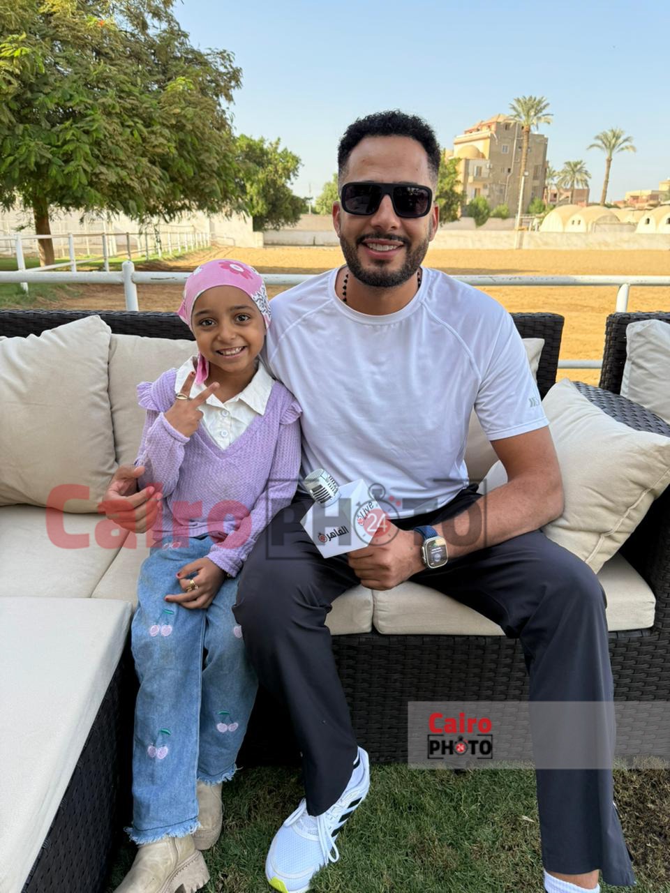 حقق حلمها.. عصام السقا يستجيب لـ طلب الصغيرة ليلى محاربة السرطان بعد طلبها عبر القاهرة&nbsp;