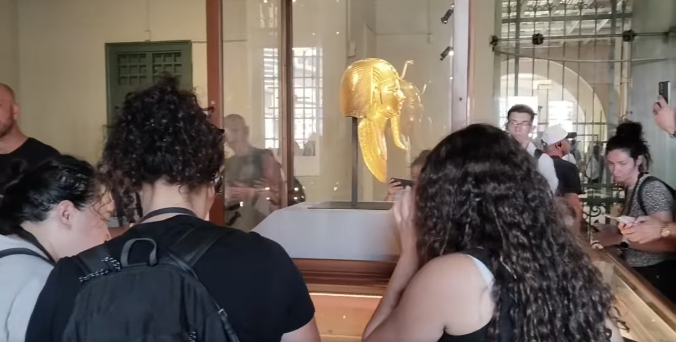 &nbsp;القناع الجنائزي الذهبي للملك بسوسنس الأول