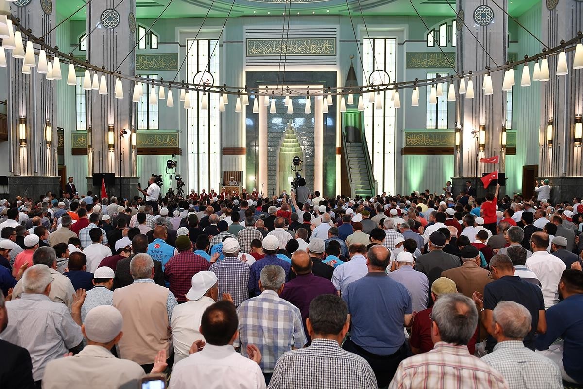 موعد صلاة أول جمعة فى التوقيت الشتوي