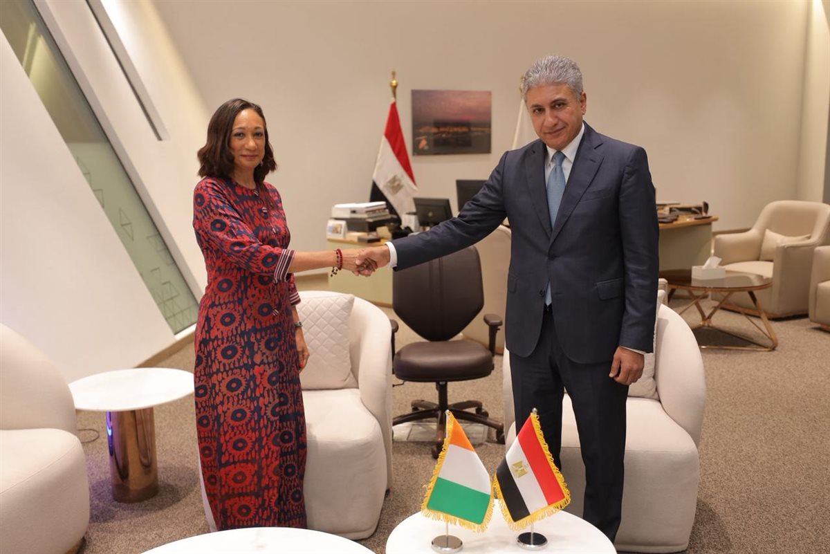 &nbsp;وزير السياحة يستقبل وزيرة ثقافة كوت ديفوار